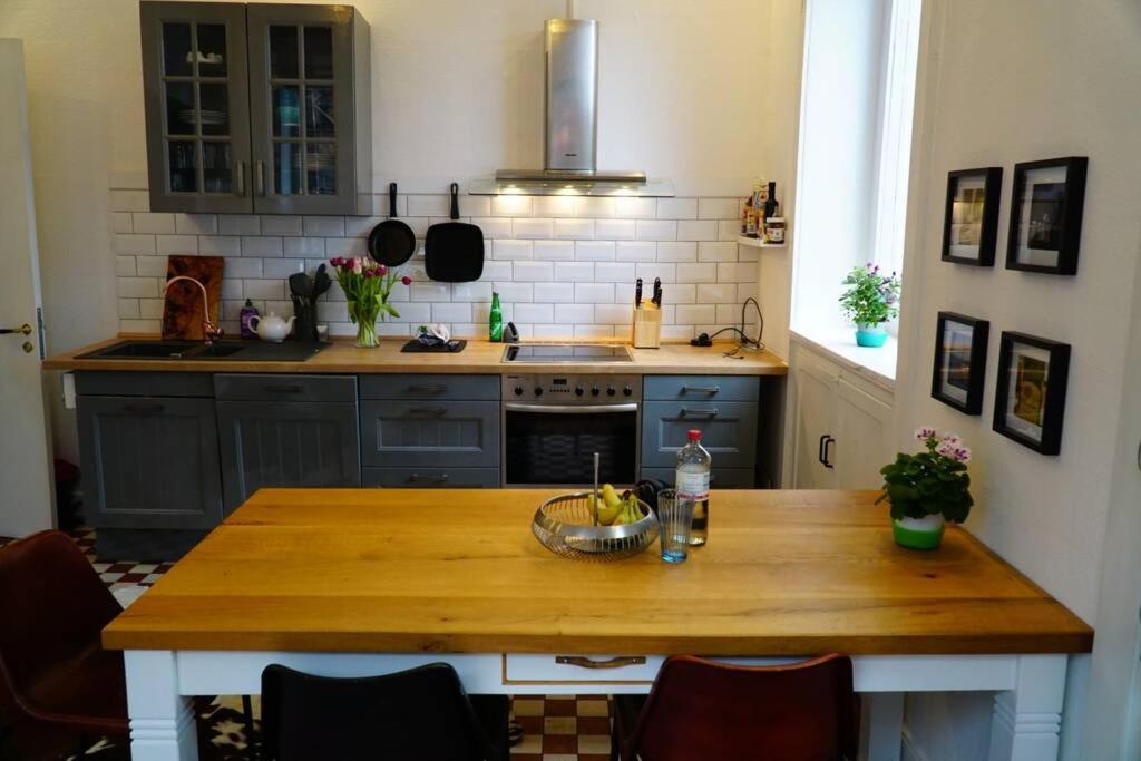 Grosszuegige 185M2-Altbauwohnung In Bestlage 7Zimmer-2Baeder-2Kuechen-2Wcs Hamburg Exterior foto