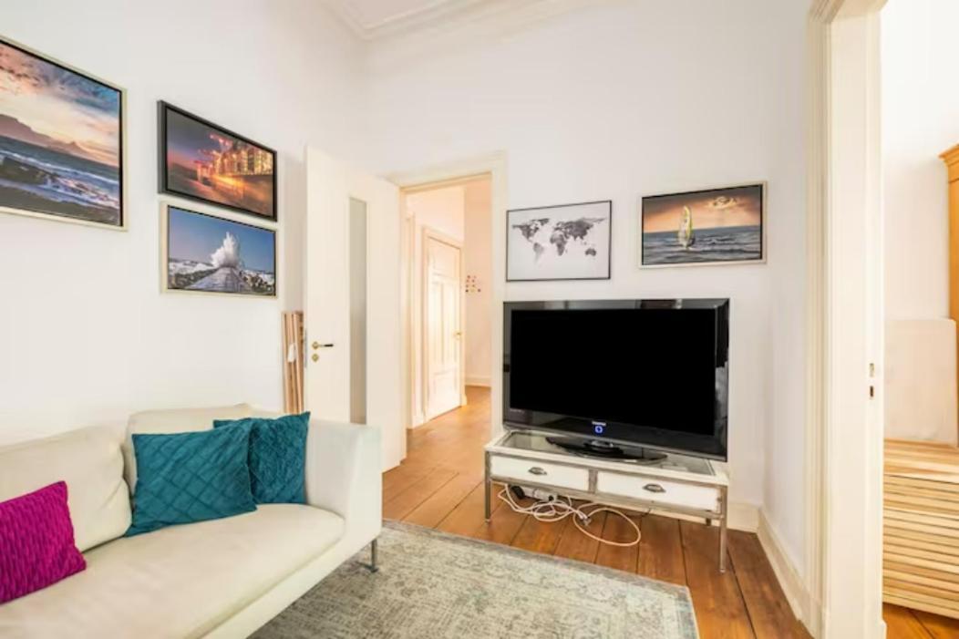 Grosszuegige 185M2-Altbauwohnung In Bestlage 7Zimmer-2Baeder-2Kuechen-2Wcs Hamburg Exterior foto