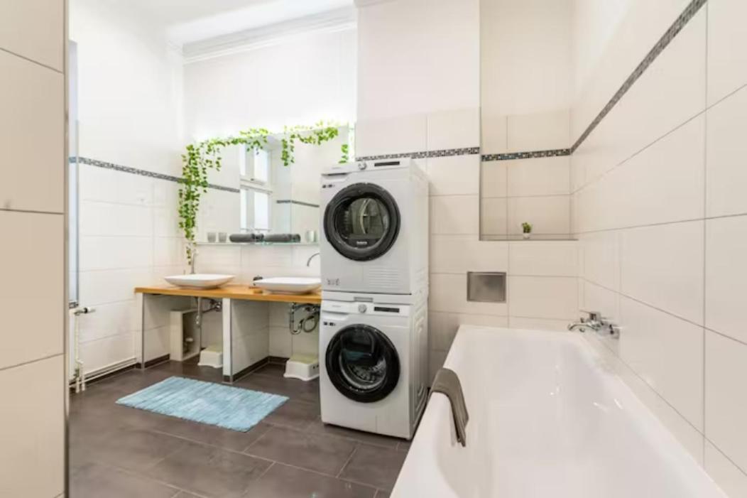 Grosszuegige 185M2-Altbauwohnung In Bestlage 7Zimmer-2Baeder-2Kuechen-2Wcs Hamburg Exterior foto